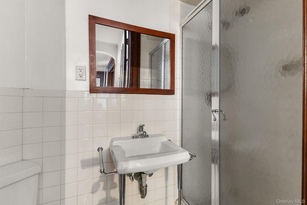 16 Bedford Road - Photo 7