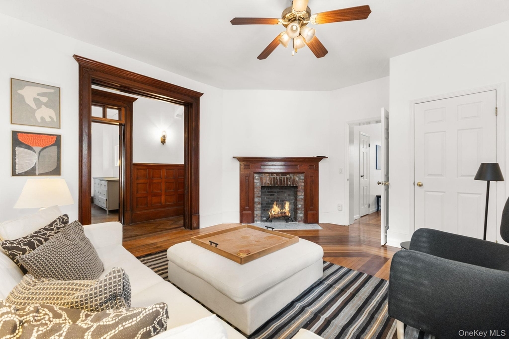 16 Bedford Road - Photo 2