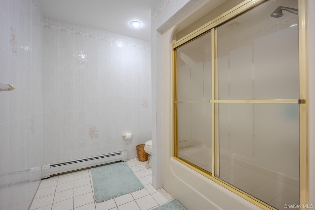 19-21 Lamela Drive - Photo 17