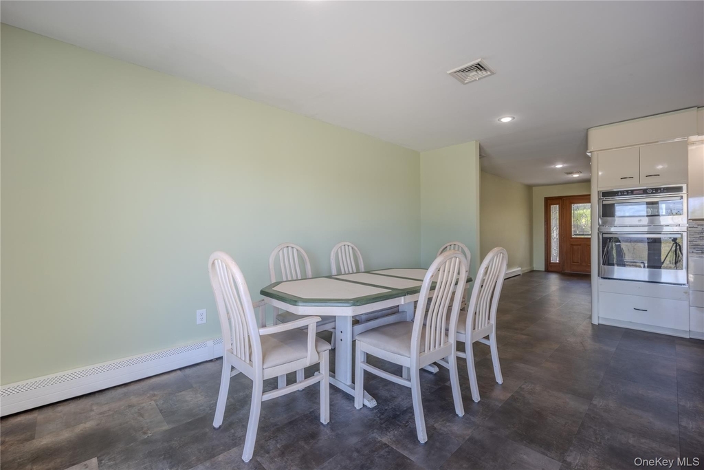 19-21 Lamela Drive - Photo 10