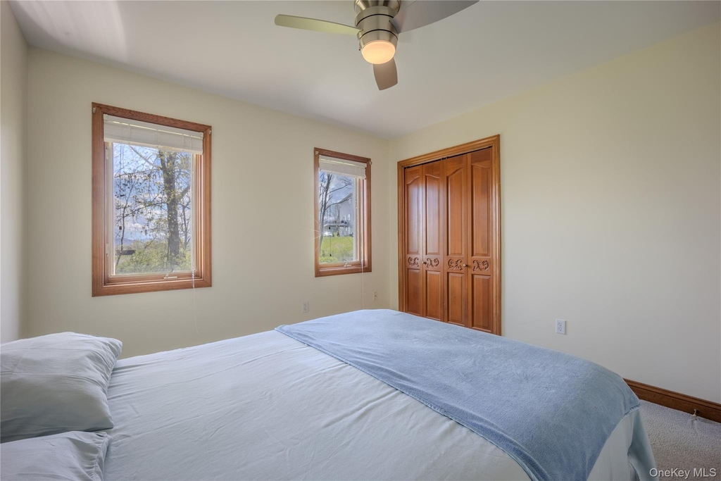 19-21 Lamela Drive - Photo 16