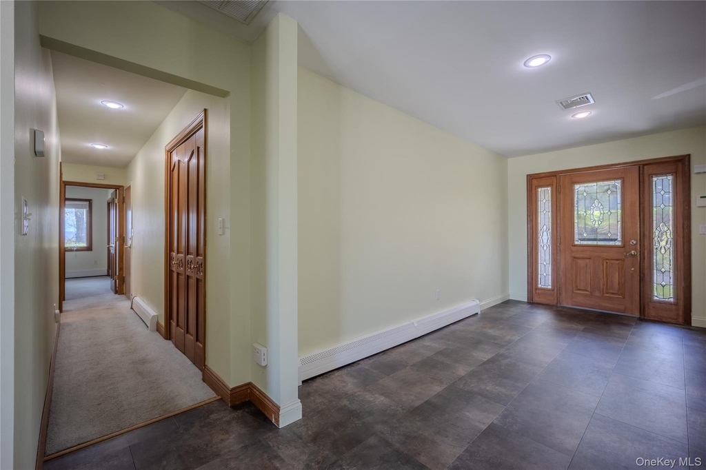 19-21 Lamela Drive - Photo 14