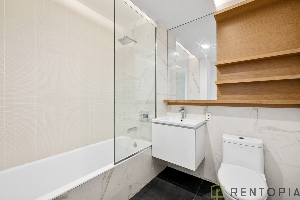 810 Flushing Avenue - Photo 6