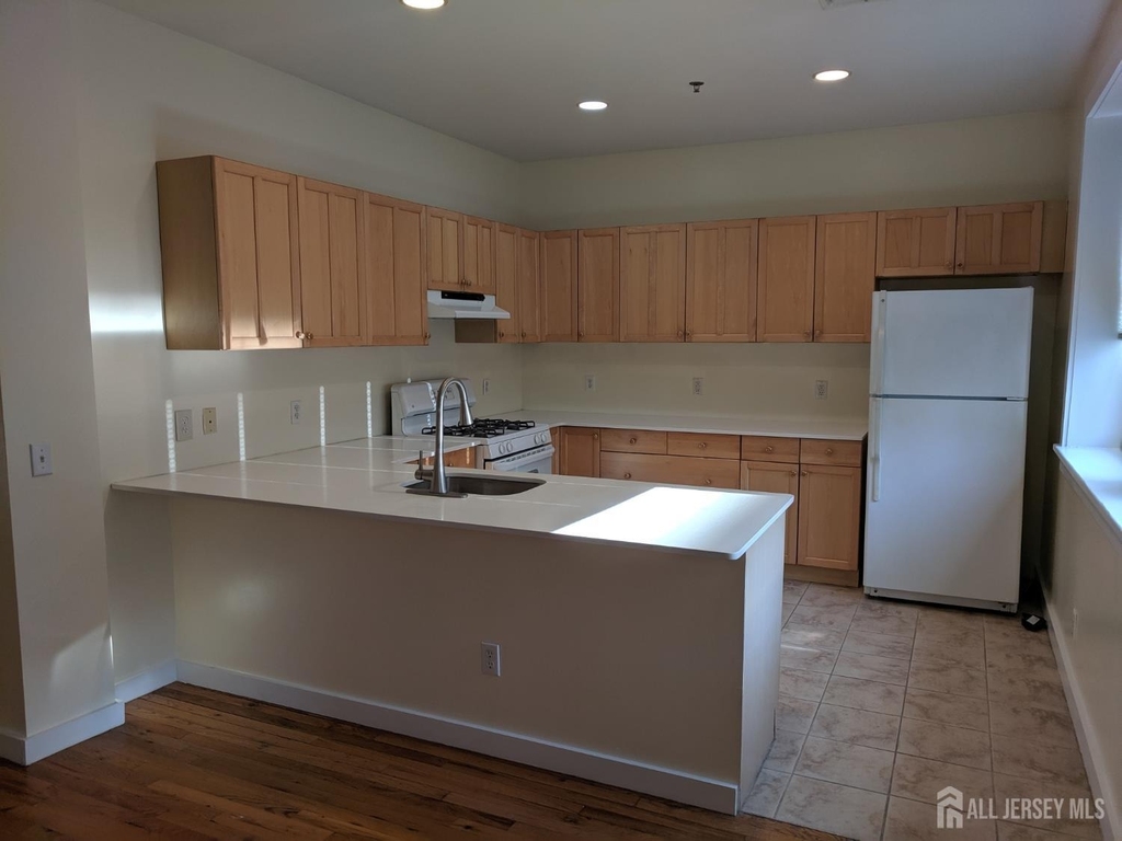 385 George Street - Photo 5