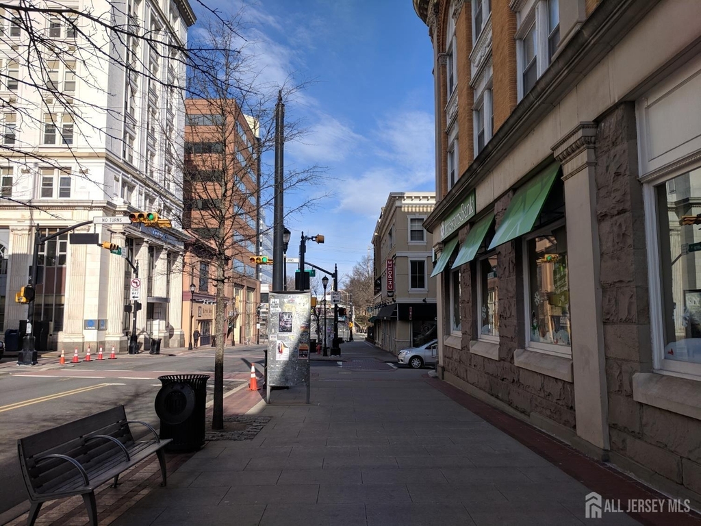 385 George Street - Photo 3