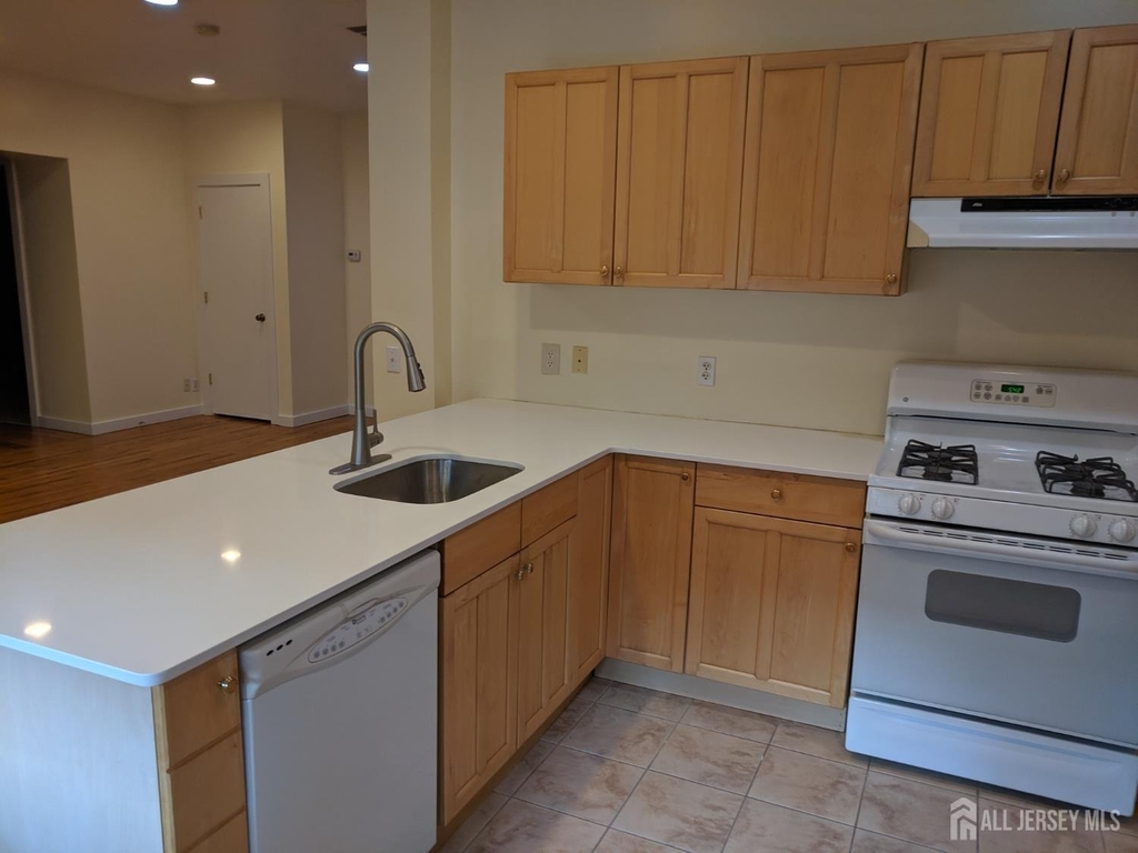 385 George Street - Photo 20