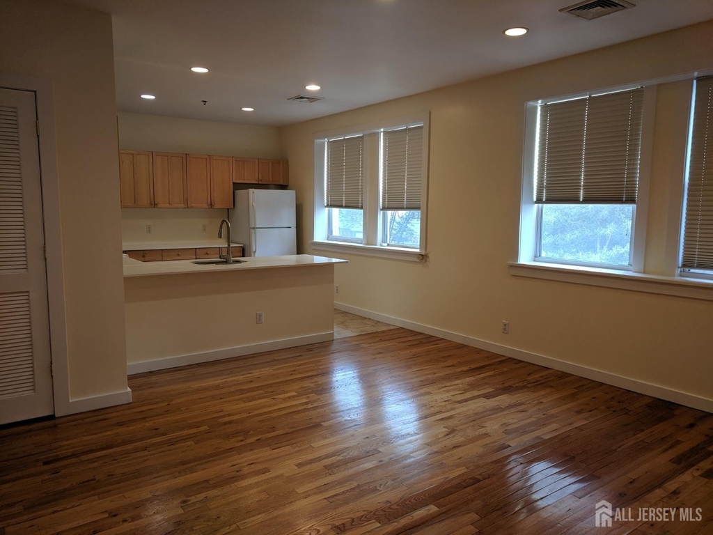 385 George Street - Photo 16