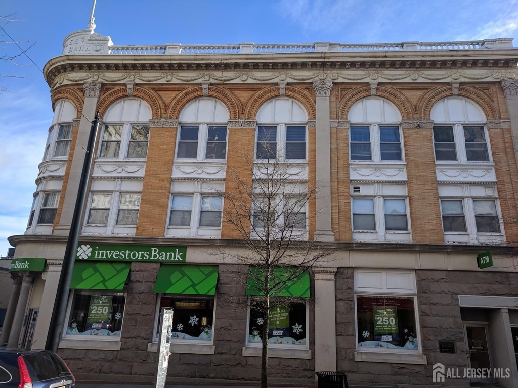 385 George Street - Photo 2