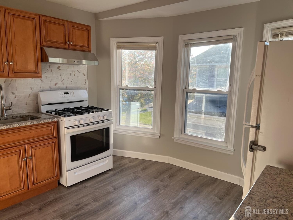 104 W. High Street - Photo 4