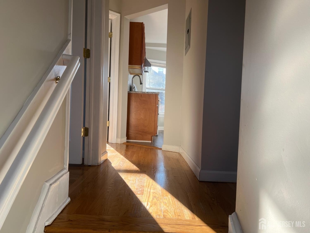 104 W. High Street - Photo 3