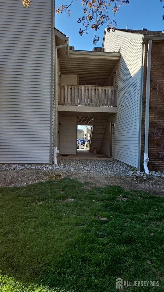 909 Ravens Crest Drive E - Photo 10