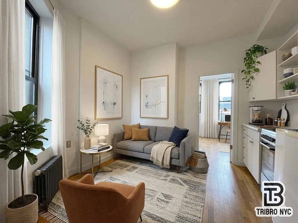 192 Bleecker Street - Photo 1