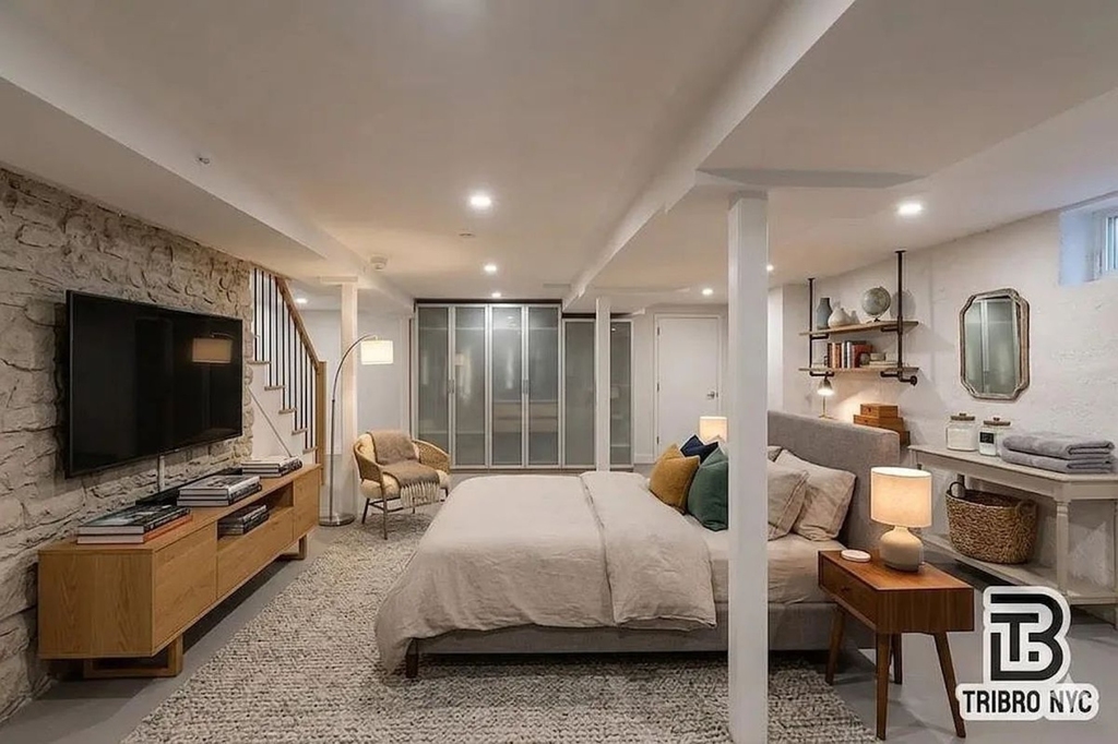 344 Dean Street - Photo 1