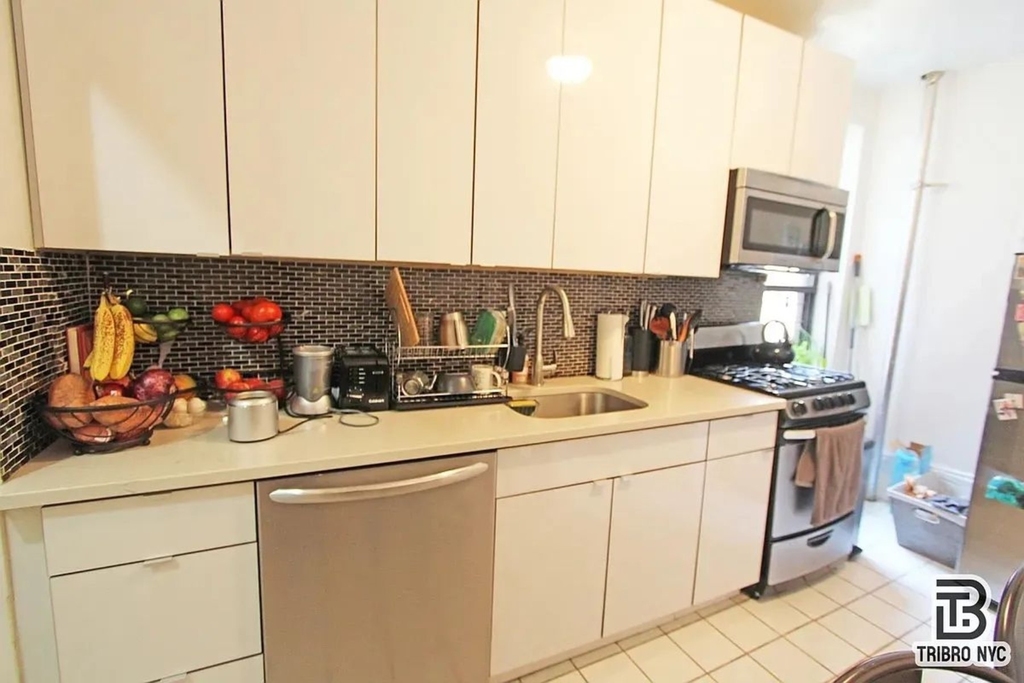 136 Edgecombe Avenue - Photo 1