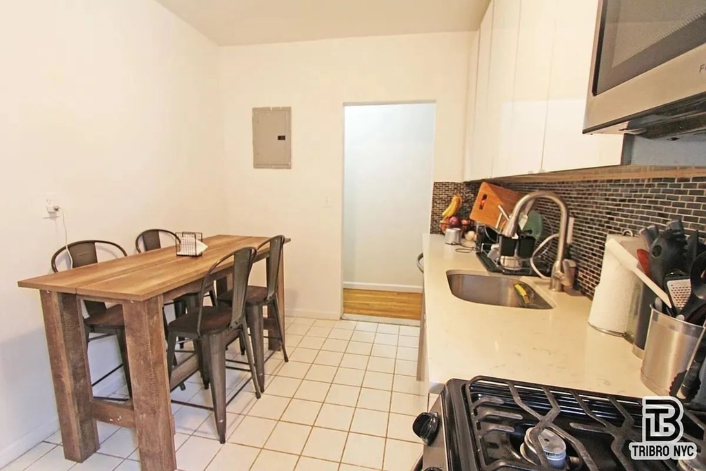 136 Edgecombe Avenue - Photo 2