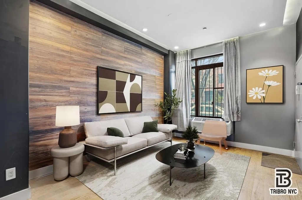 77 Suydam Street - Photo 1
