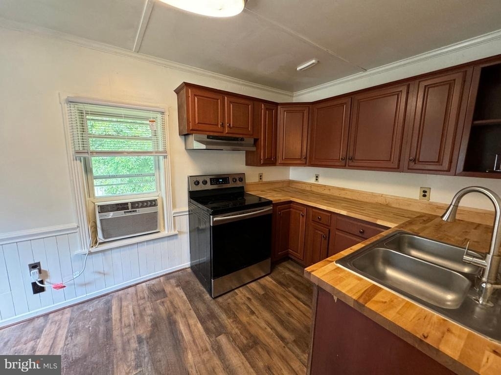 1005 Manning Drive - Photo 11