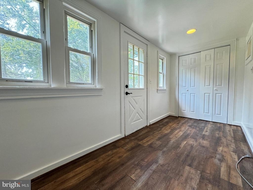 1005 Manning Drive - Photo 9