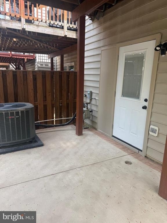 8469 Silverdale Road - Photo 13