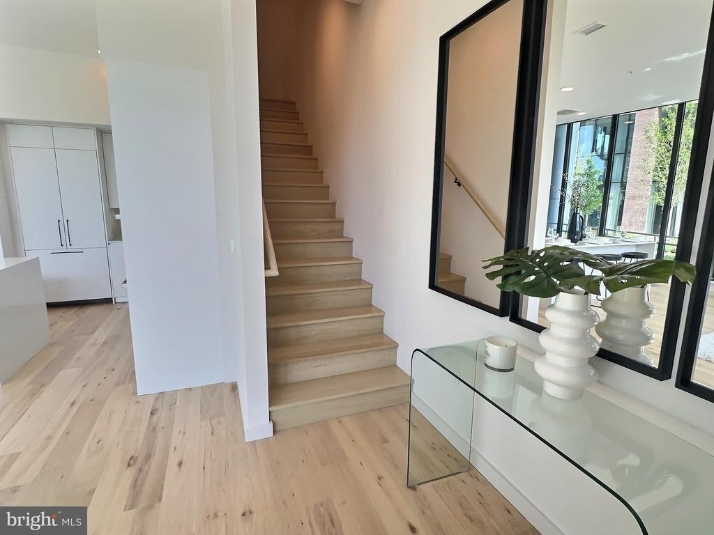 3130 Potomac Avenue - Photo 6