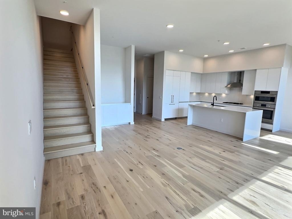 3130 Potomac Avenue - Photo 1