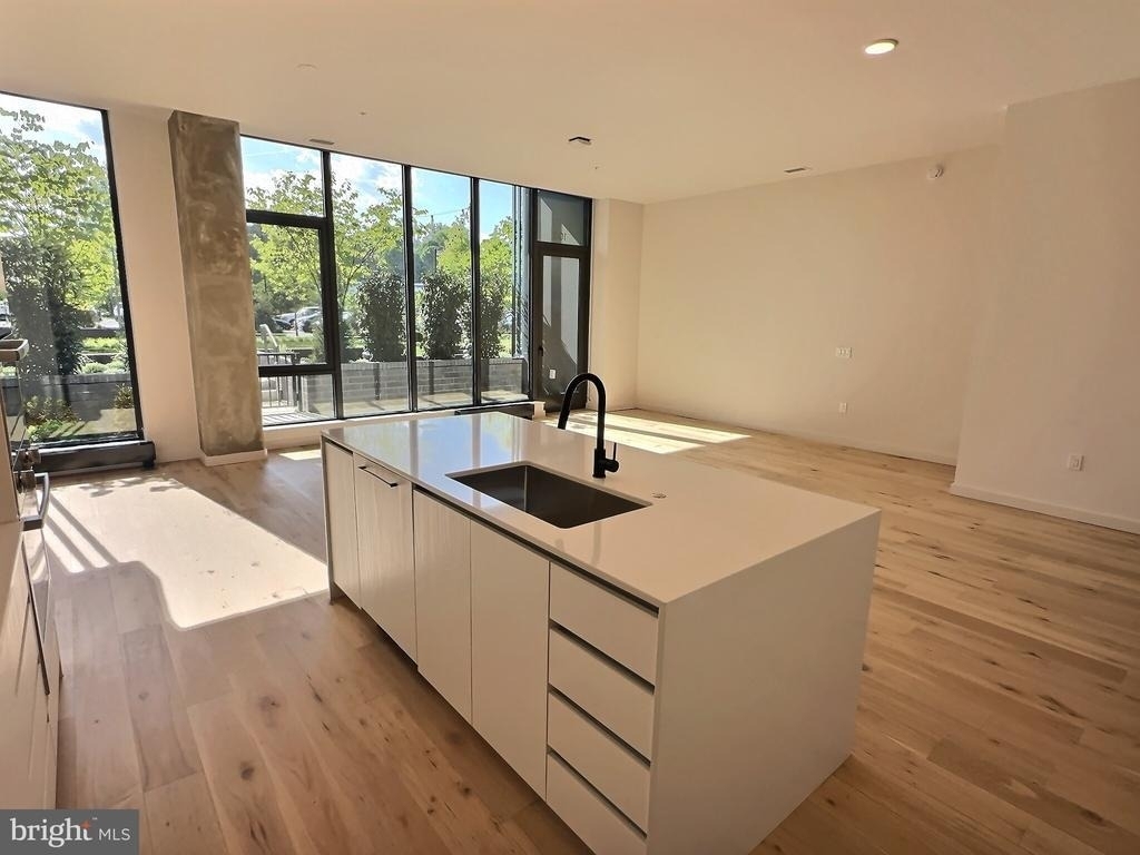 3130 Potomac Avenue - Photo 4