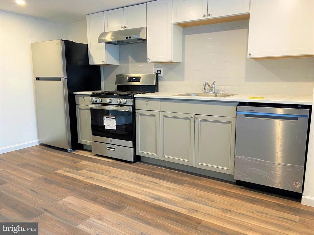 161 N 2nd Street - Photo 2