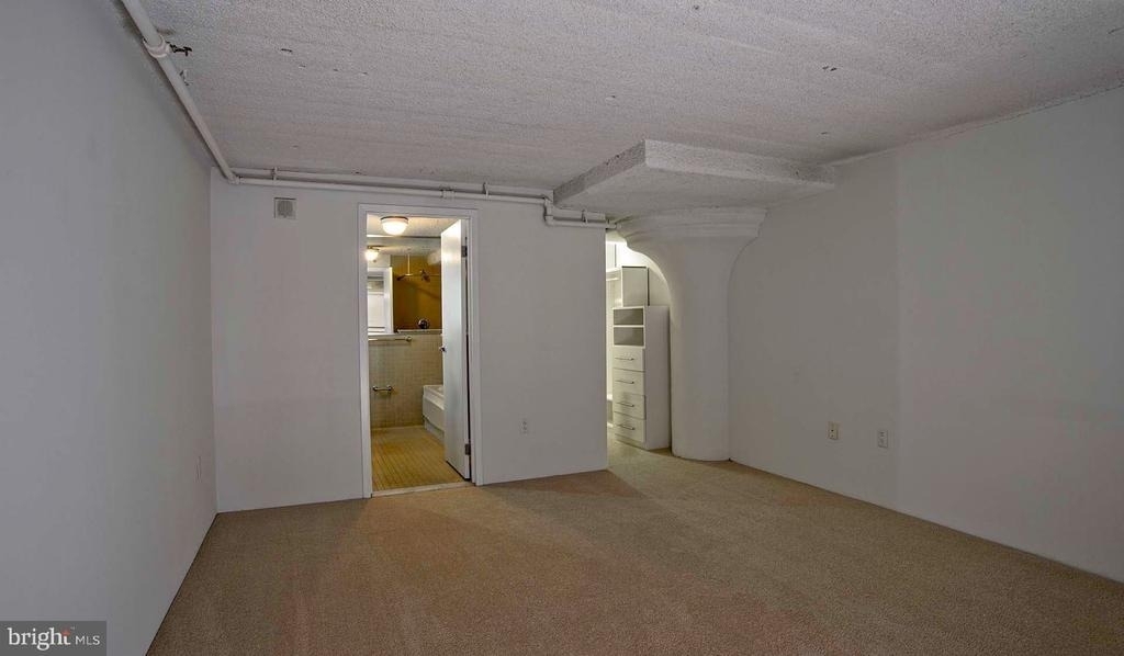 2300 Walnut Street - Photo 11