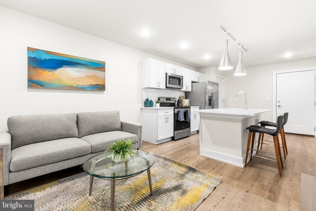 214 Vine Street - Photo 0