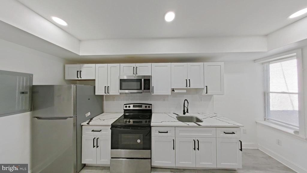 3331 N Howard Street - Photo 4