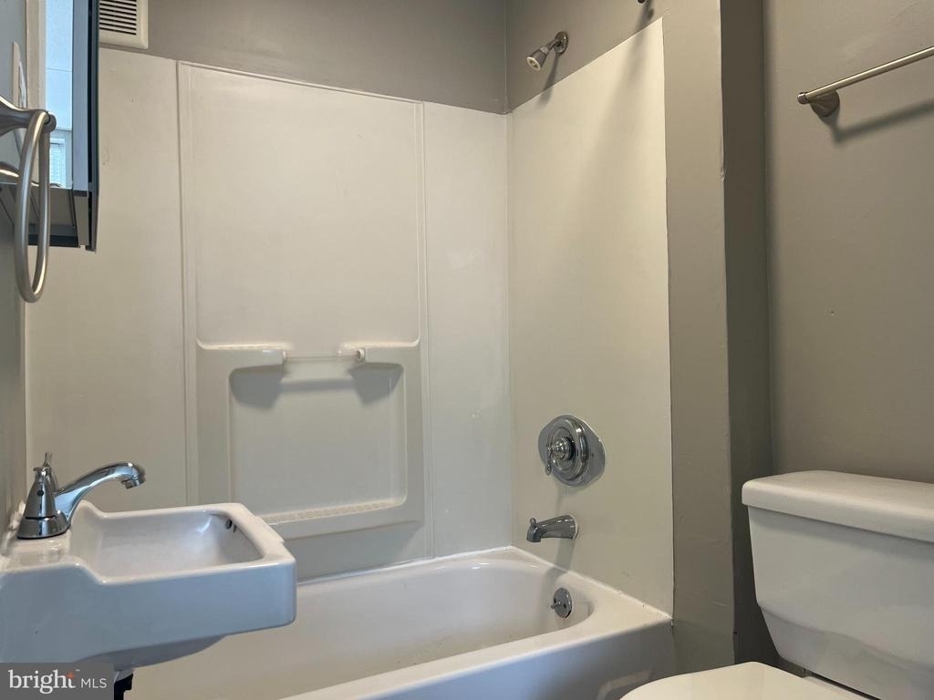 2666 Bridge Street - Photo 4