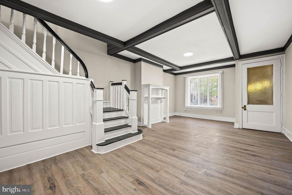 5011 Larchwood Avenue - Photo 10