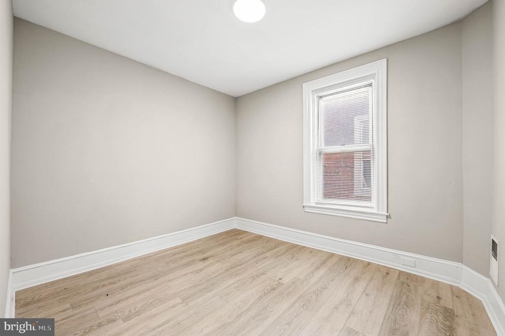 5011 Larchwood Avenue - Photo 17