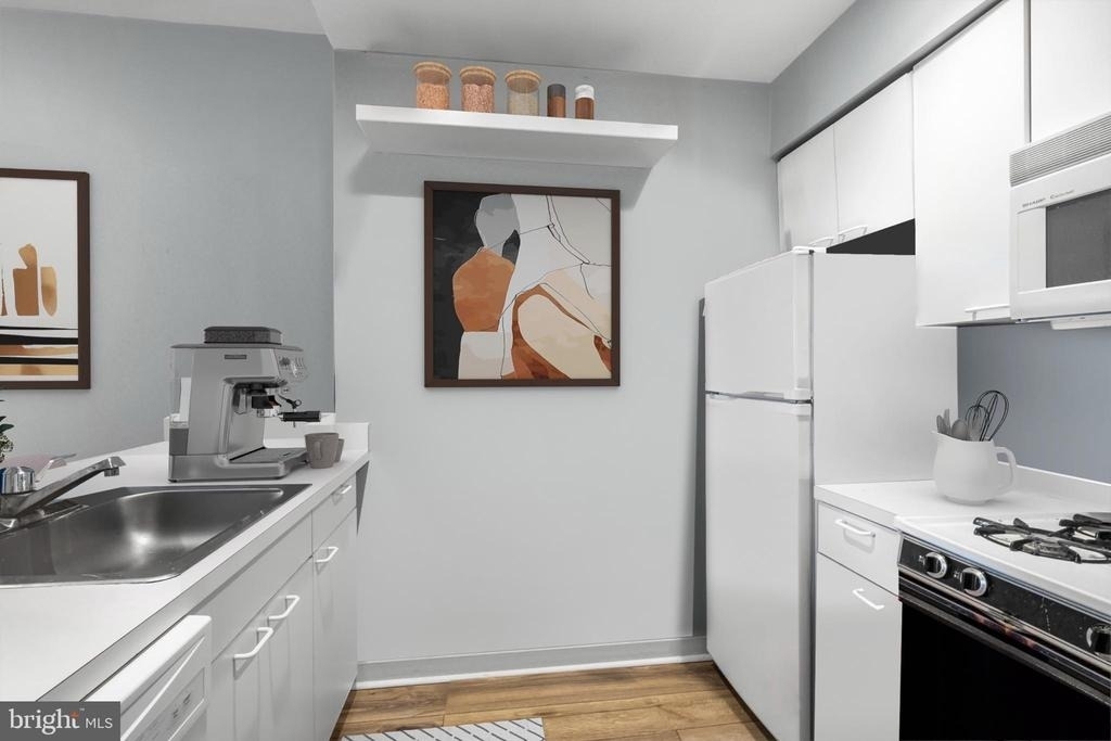 1830 Green Street - Photo 3