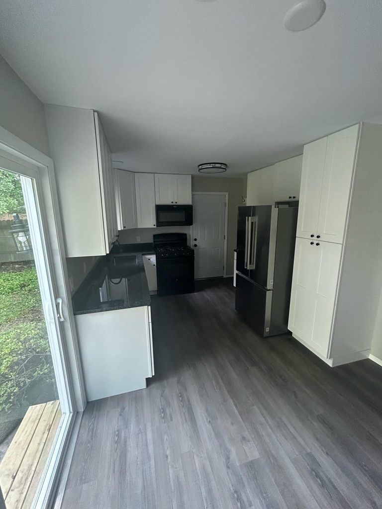 2930 Marshall Street - Photo 1