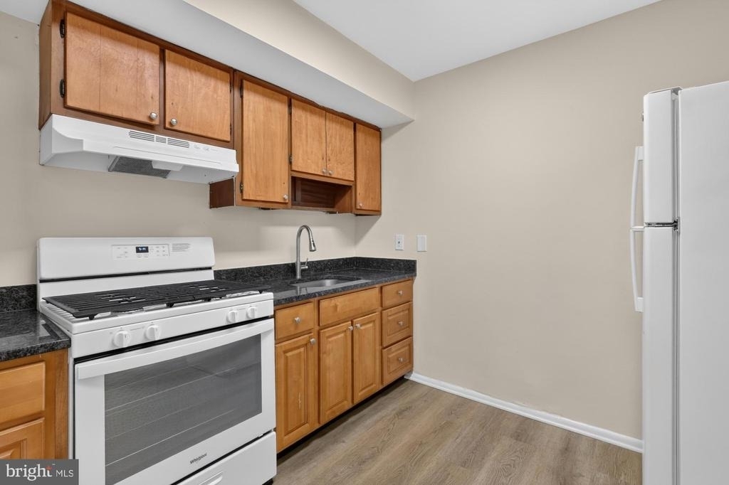 5990 Henry Avenue - Photo 12