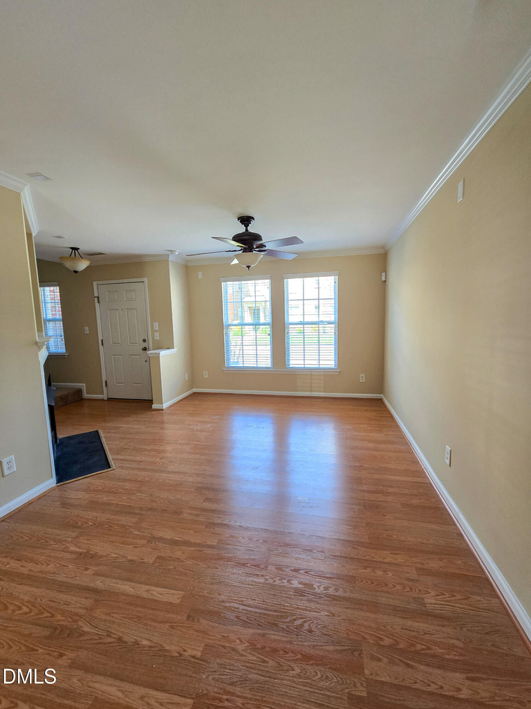 9819 Layla Avenue - Photo 3