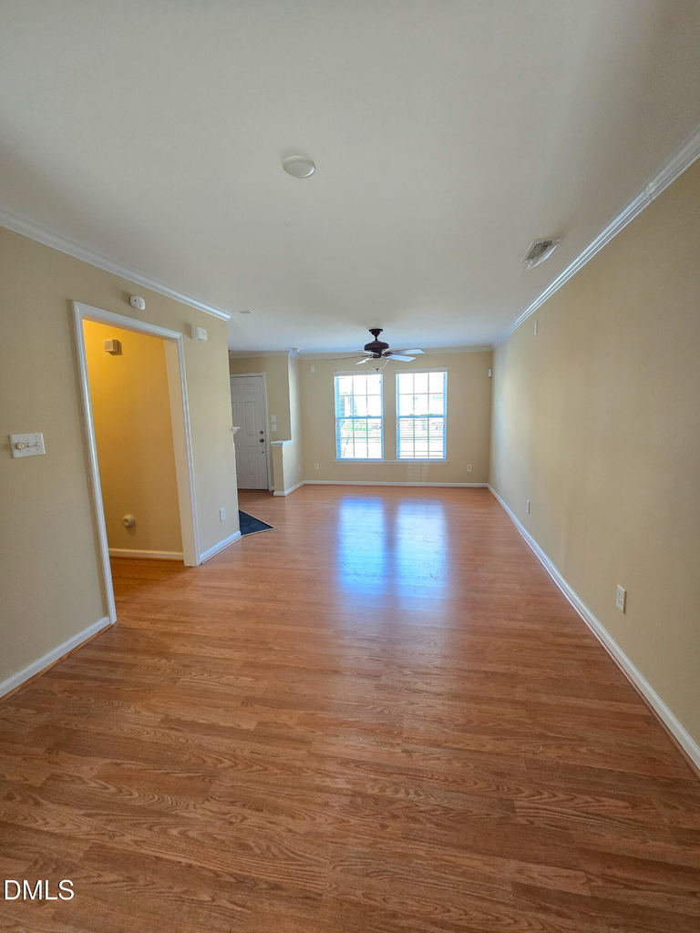 9819 Layla Avenue - Photo 7
