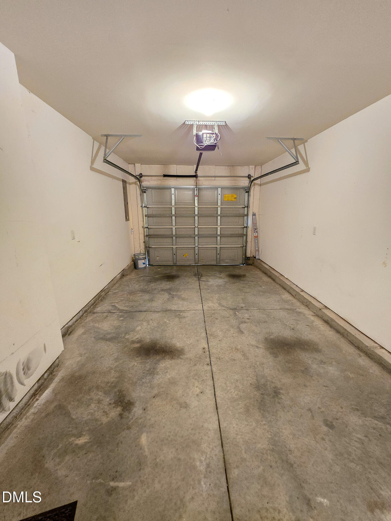 9819 Layla Avenue - Photo 32