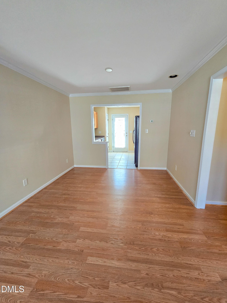 9819 Layla Avenue - Photo 6