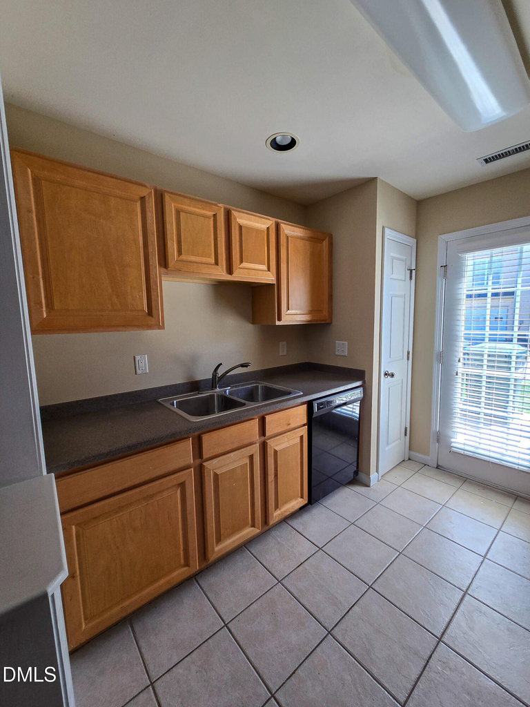 9819 Layla Avenue - Photo 9
