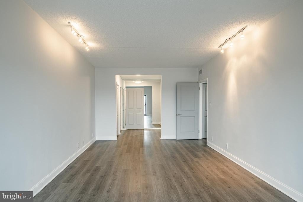 21510 Valley Forge Circle - Photo 24