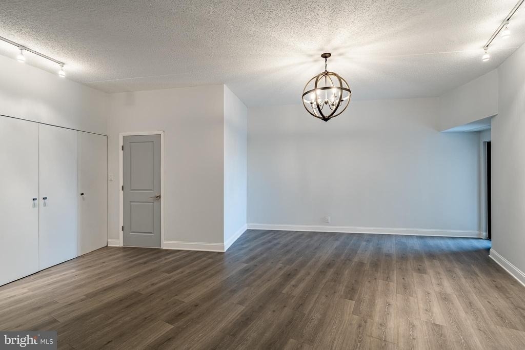 21510 Valley Forge Circle - Photo 16