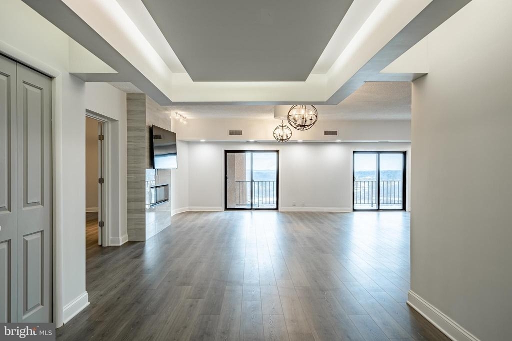 21510 Valley Forge Circle - Photo 3