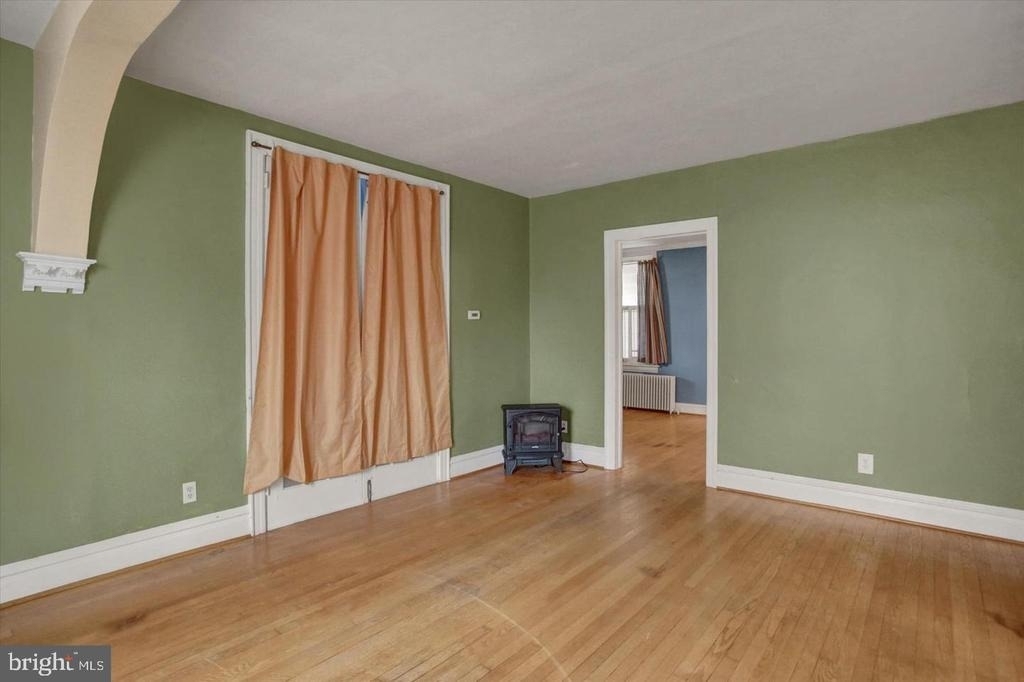 230 West Second St - Photo 12