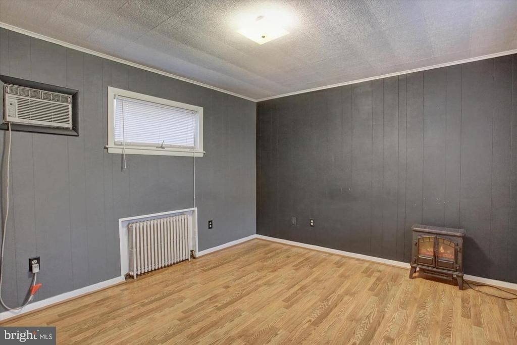 230 West Second St - Photo 21