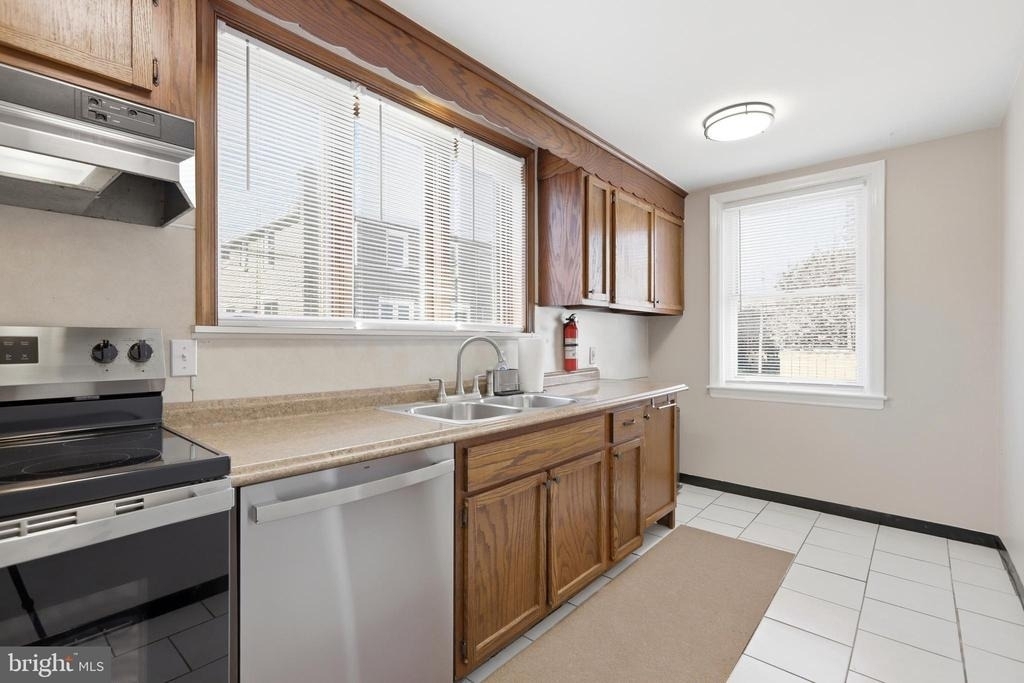 271 Wyncliffe - Photo 9