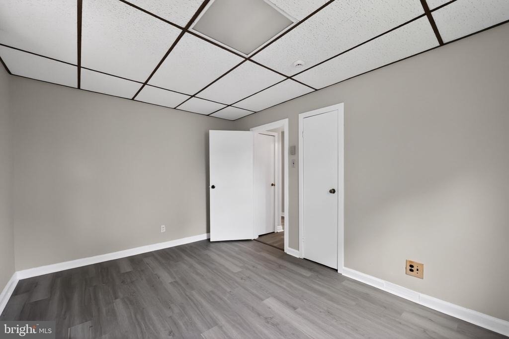 4225 Walsh Avenue - Photo 9