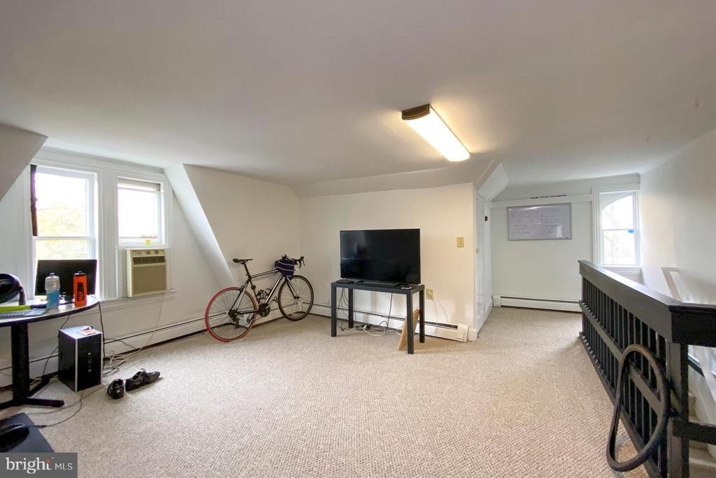 10 Princeton Avenue - Photo 13