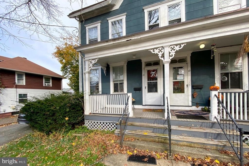 10 Princeton Avenue - Photo 1
